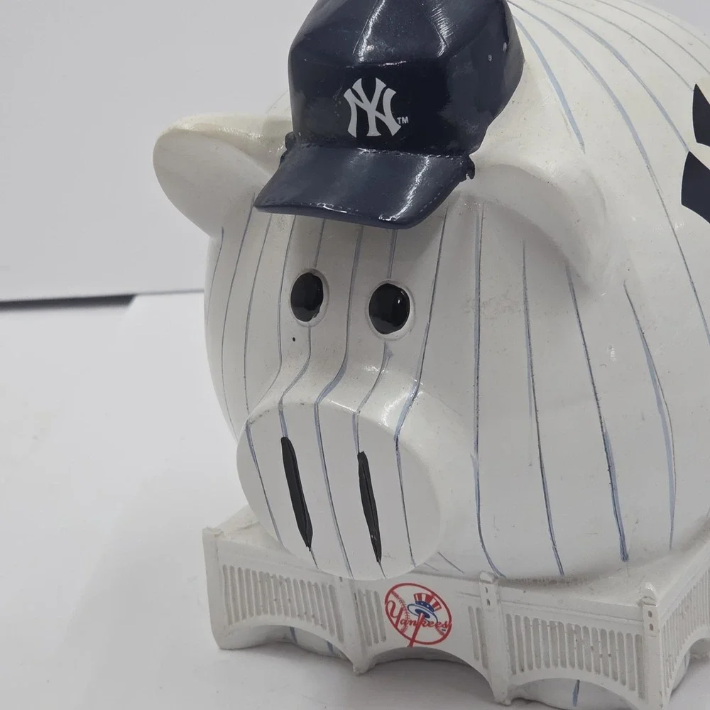 New York Yankees MLB Piggy Bank Ceramic Baseball‎ Pinstripes Team Beans 2012...